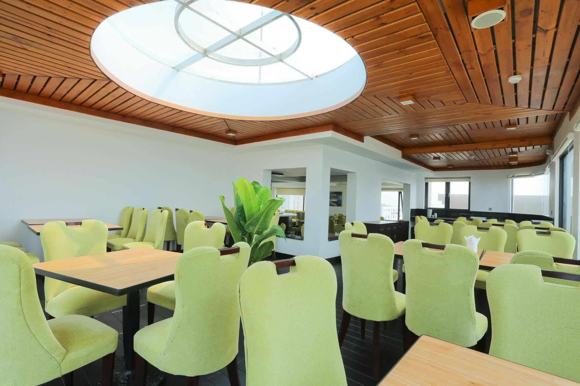 Ocean Haven Hotel Дананг Екстериор снимка